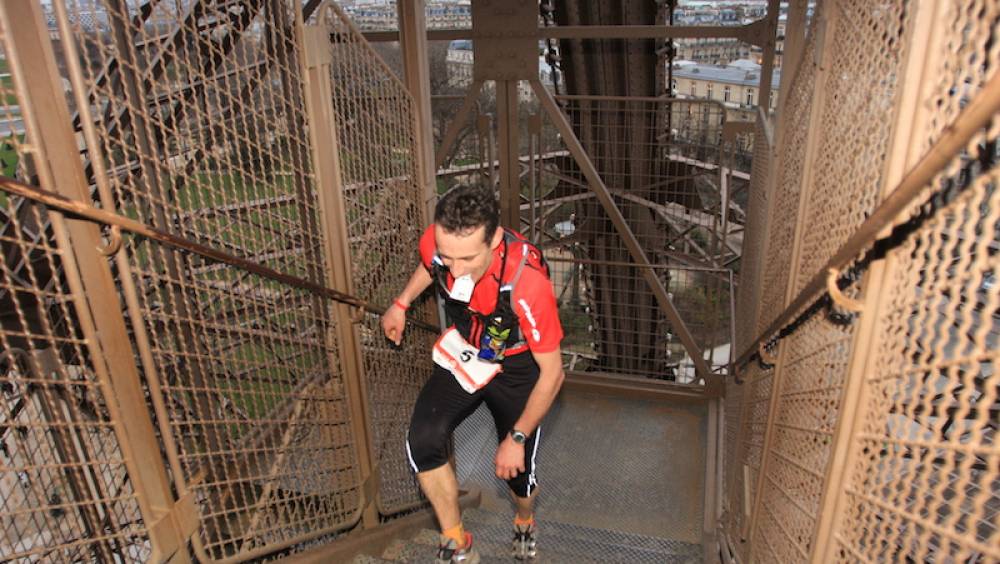 verticale de la tour eiffel les 41 elite devoiles