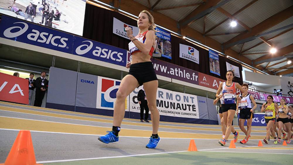 emilie menuet le titre bonheur