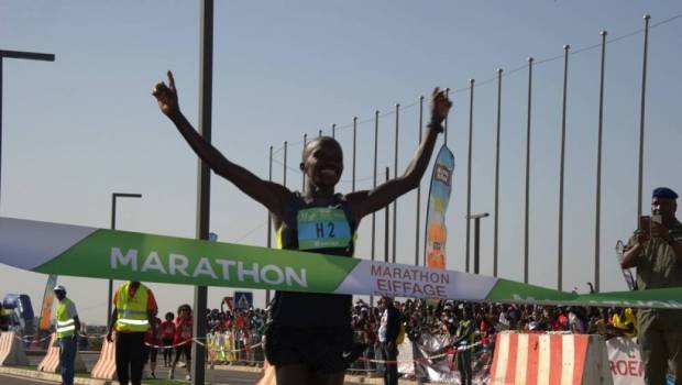 500 coureurs pour le premier marathon de dakar