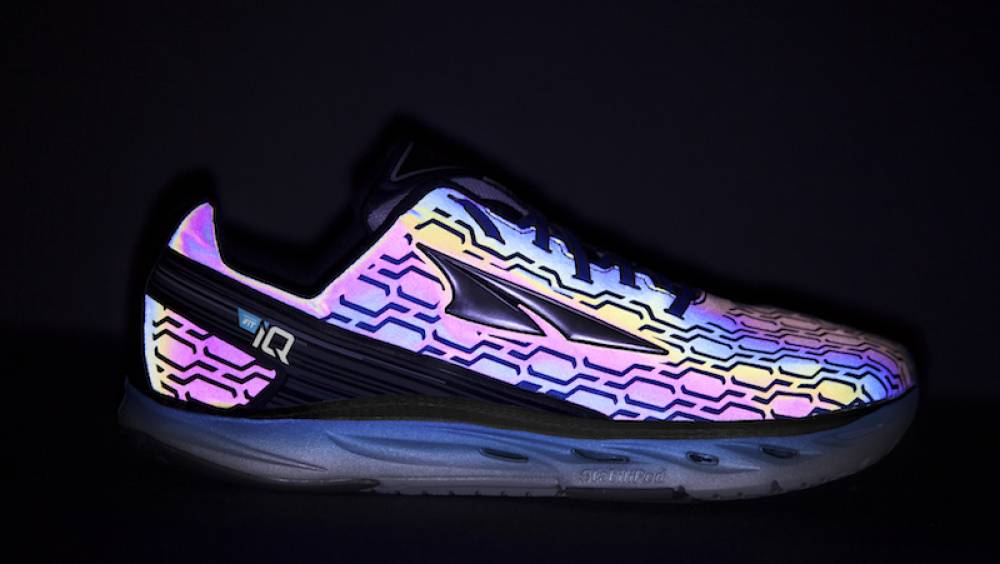 altra presente sa chaussure connectee