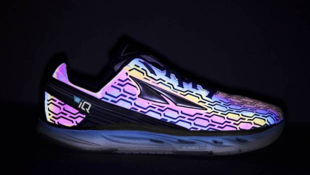 altra presente sa chaussure connectee