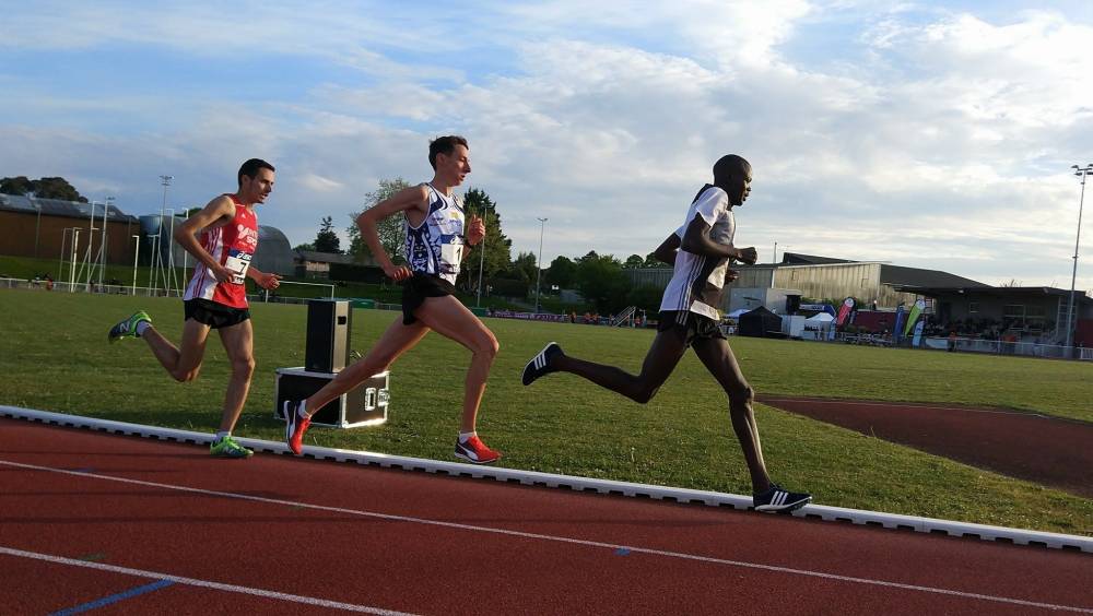 france de 10 000 metres la mainmise des espoirs