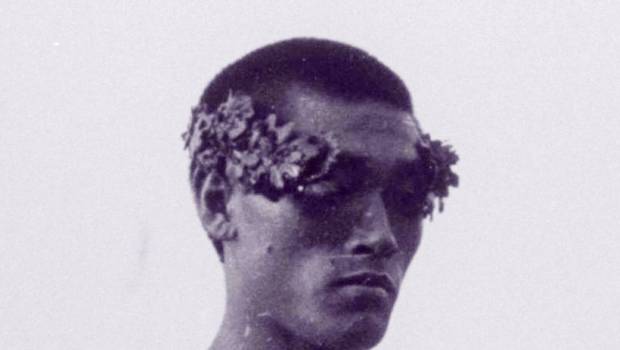 le champion olympique du marathon dedouble