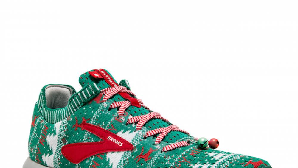 brooks ugly sweater levitate 2