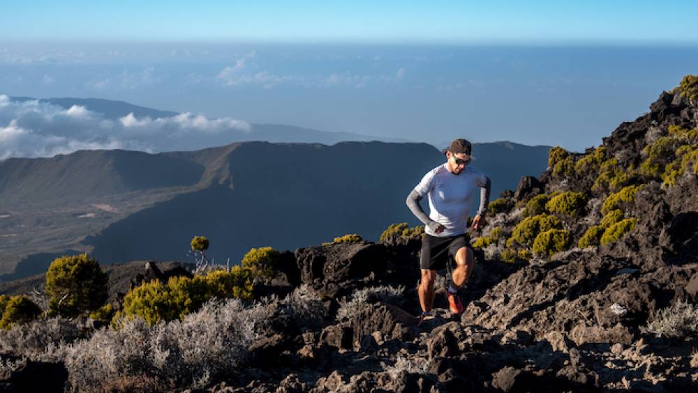 freexion sea to summit a lassaut du piton des neiges