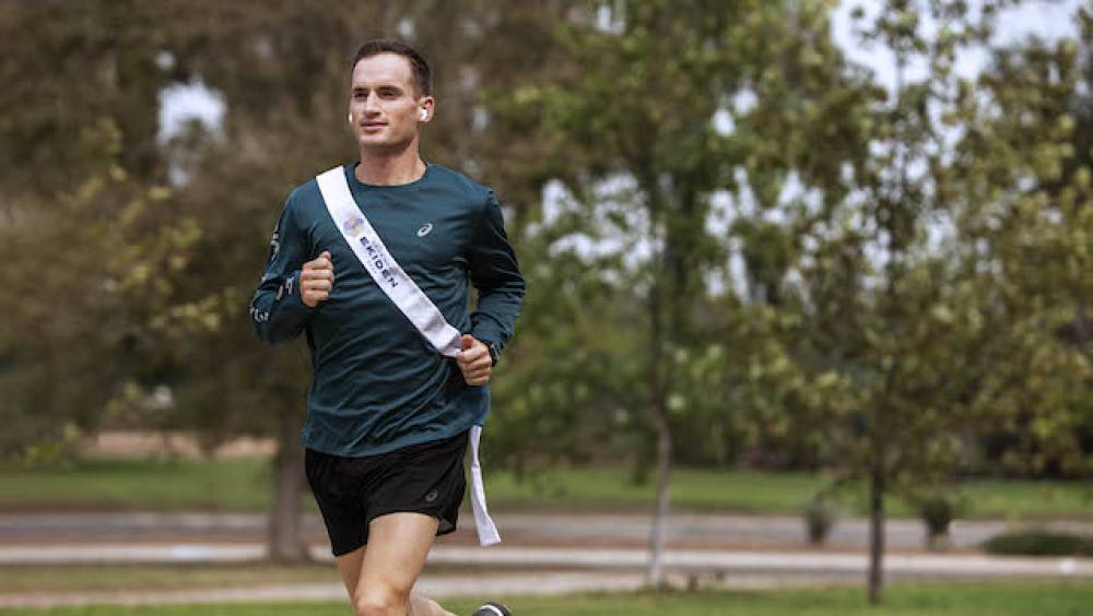 un ekiden mondial et virtuel signe asics