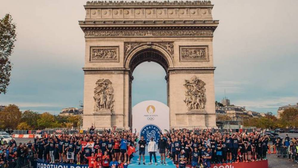 marathon pour tous ils sont 1 000 a avoir presque devance kipchoge