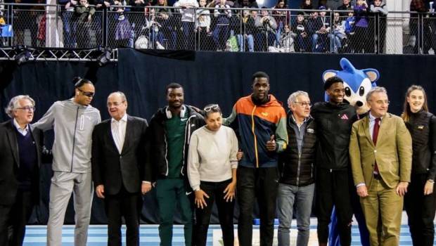 un meeting de leure a 100 a lheure