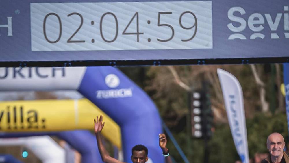 navarro tres en forme sur le marathon de seville 2023